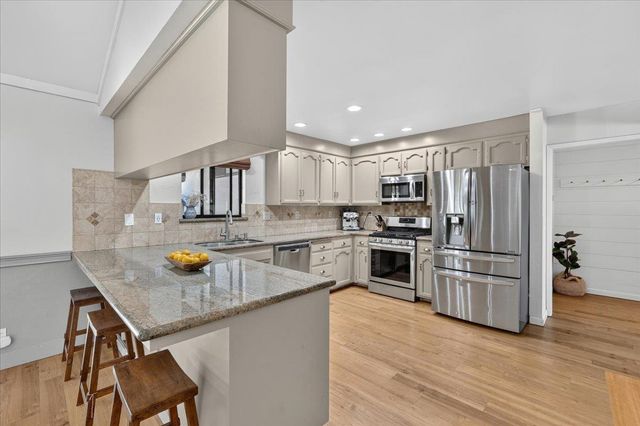 1194 Loyola Drive, Salinas, CA 93901