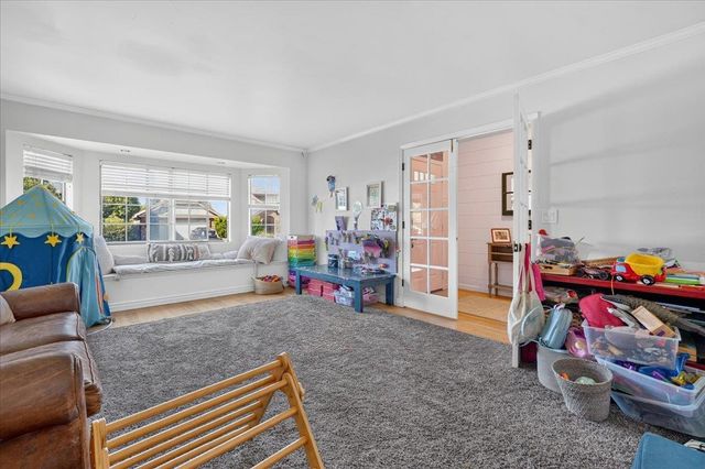 1194 Loyola Drive, Salinas, CA 93901