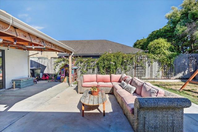 1194 Loyola Drive, Salinas, CA 93901