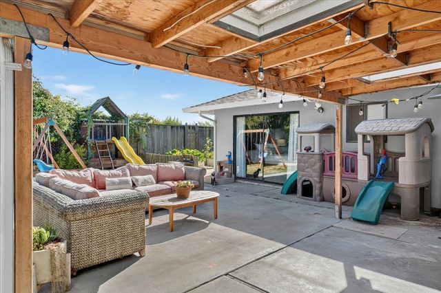 1194 Loyola Drive, Salinas, CA 93901