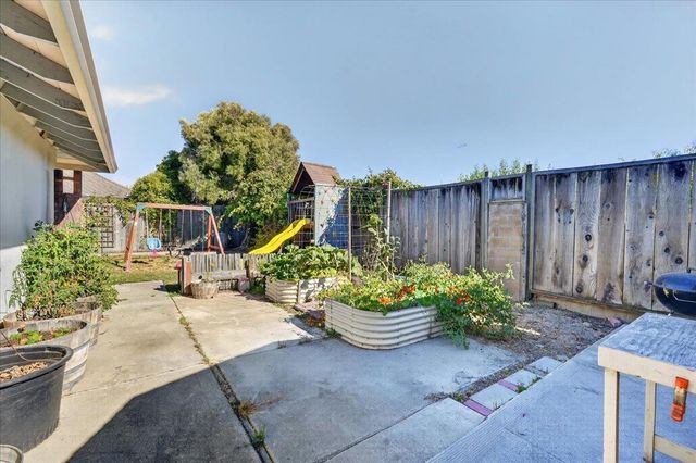 1194 Loyola Drive, Salinas, CA 93901
