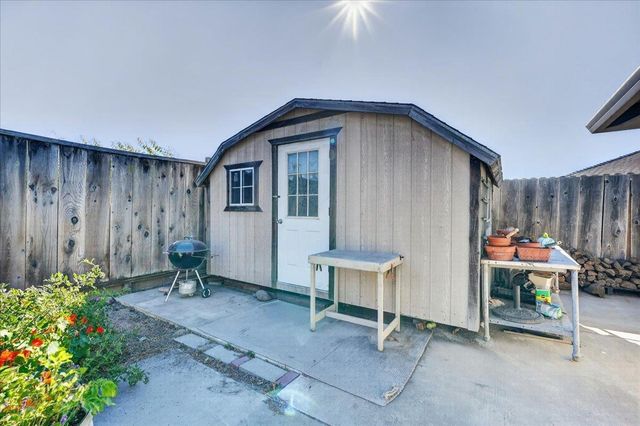 1194 Loyola Drive, Salinas, CA 93901