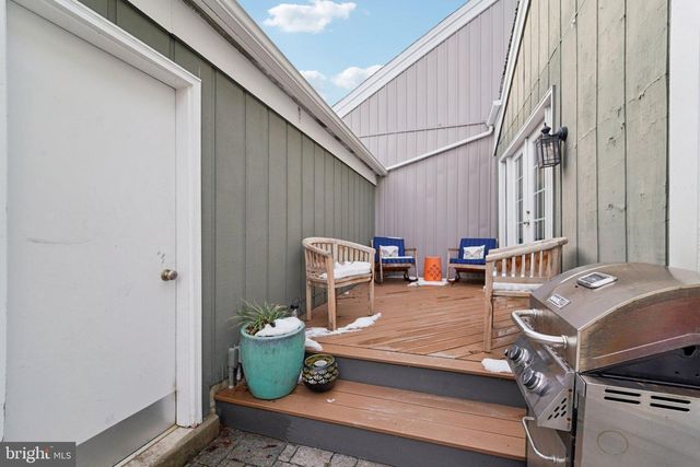 20610 HIGHLAND HALL DR, Montgomery Village, MD 20886