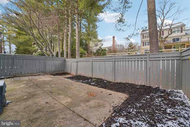 20610 HIGHLAND HALL DR, Montgomery Village, MD 20886