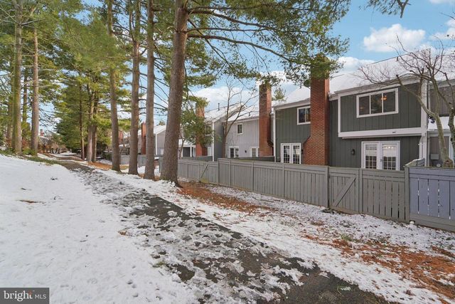 20610 HIGHLAND HALL DR, Montgomery Village, MD 20886