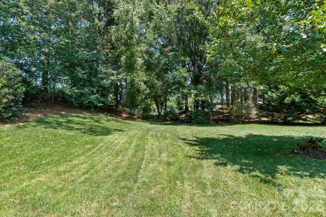 18800 Boundary Oaks Court, Davidson, NC 28036