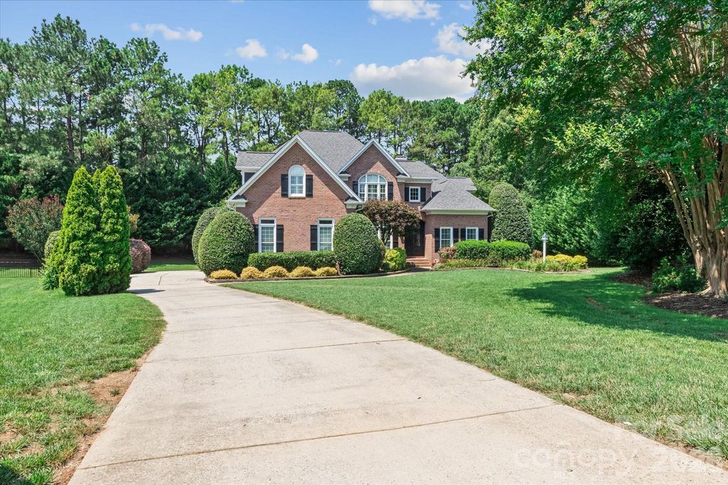 18800 Boundary Oaks Court, Davidson, NC 28036