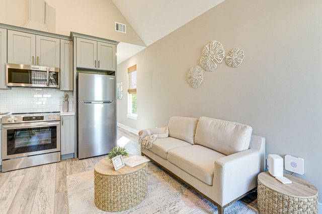 1411 30th Street, Galveston, TX 77550