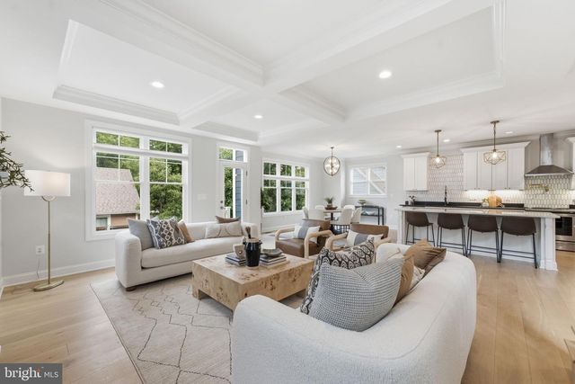 2707 1ST ST S, Arlington, VA 22204