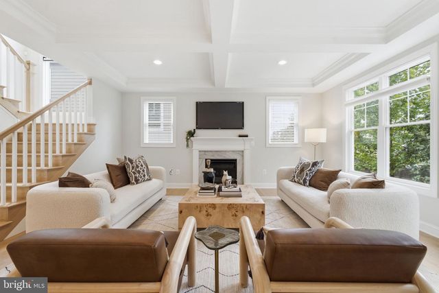 2707 1ST ST S, Arlington, VA 22204