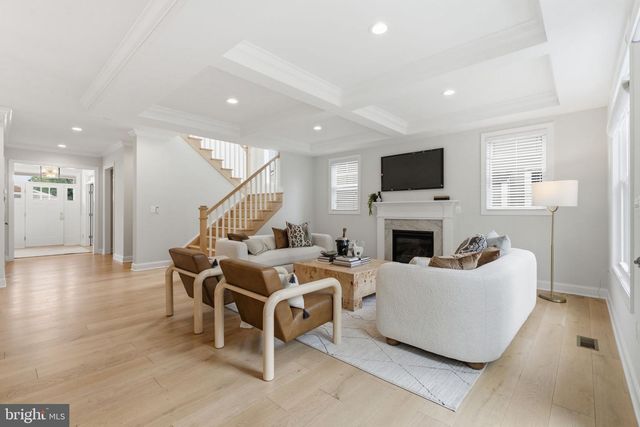 2707 1ST ST S, Arlington, VA 22204