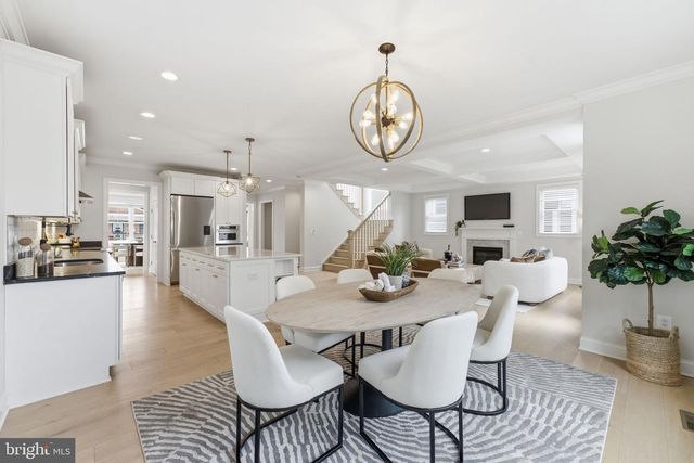 2707 1ST ST S, Arlington, VA 22204
