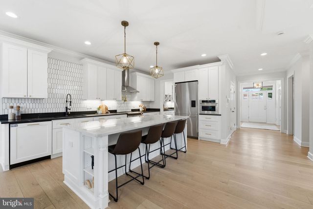 2707 1ST ST S, Arlington, VA 22204