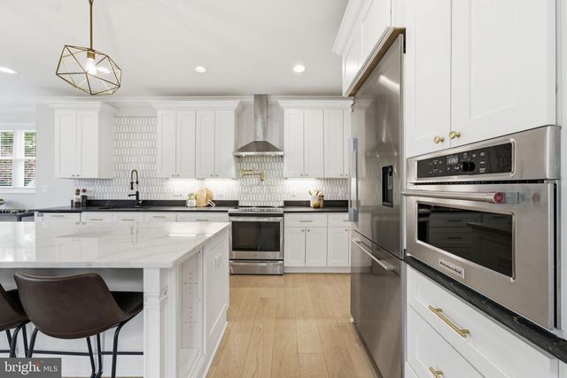 2707 1ST ST S, Arlington, VA 22204