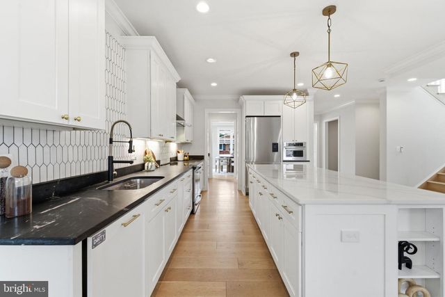 2707 1ST ST S, Arlington, VA 22204