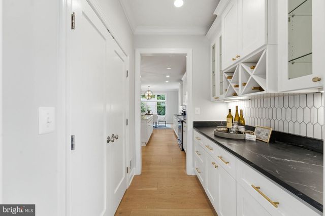 2707 1ST ST S, Arlington, VA 22204