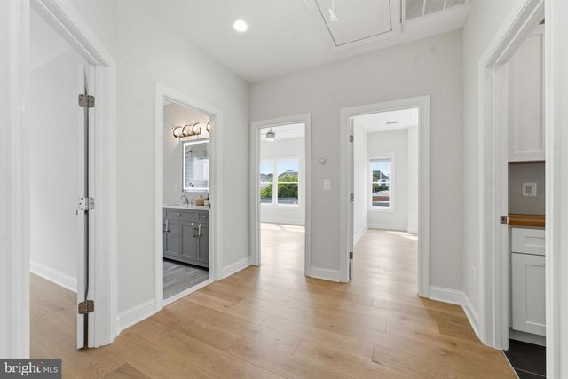 2707 1ST ST S, Arlington, VA 22204
