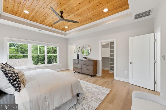 2707 1ST ST S, Arlington, VA 22204