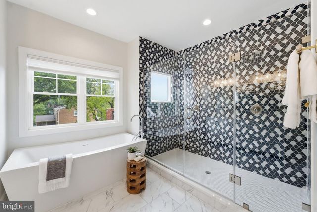 2707 1ST ST S, Arlington, VA 22204