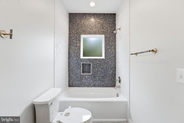 2707 1ST ST S, Arlington, VA 22204