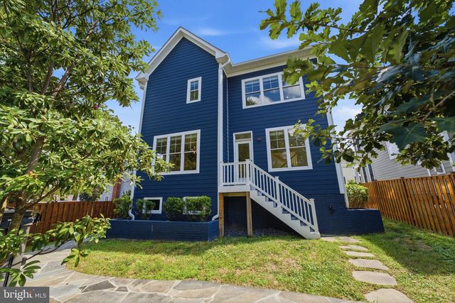 2707 1ST ST S, Arlington, VA 22204