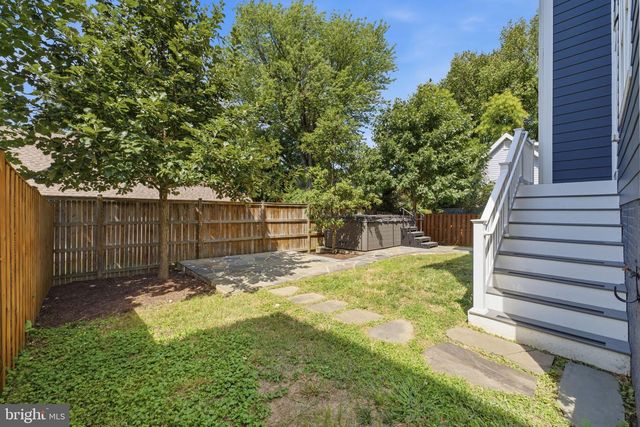 2707 1ST ST S, Arlington, VA 22204