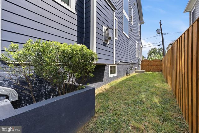 2707 1ST ST S, Arlington, VA 22204