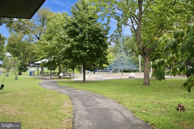 2707 1ST ST S, Arlington, VA 22204