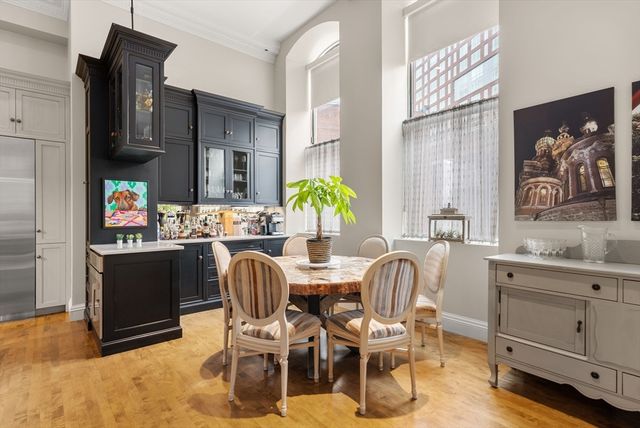 219-223 Columbus Ave 203, Boston, MA 02116