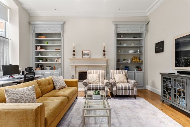219-223 Columbus Ave 203, Boston, MA 02116