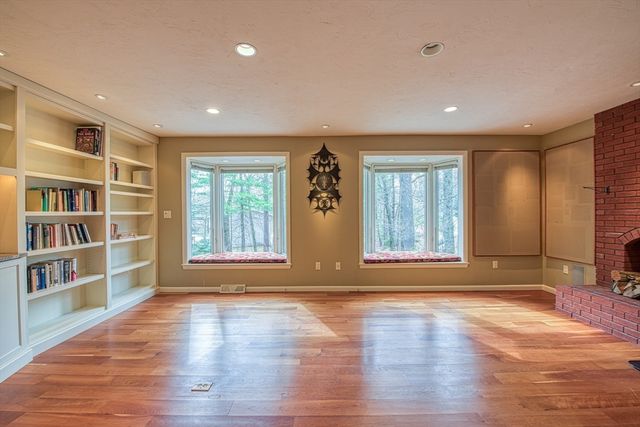 18 Mallard Drive, Sharon, MA 02067