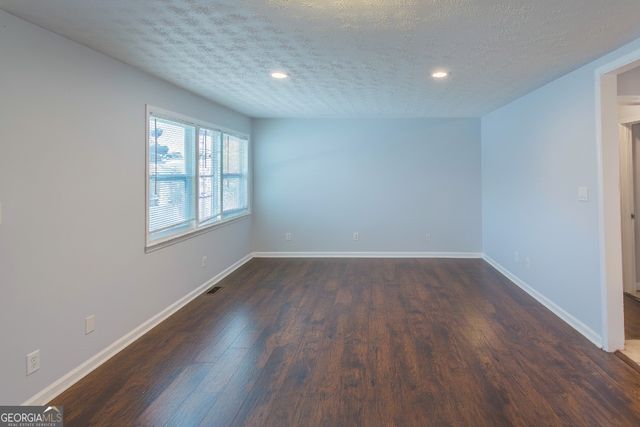 5215 Dixie Lake Road, Union City, GA 30291