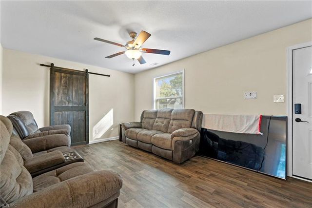 12 Greenbrier RD, Portsmouth, VA 23707