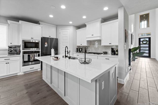 24138 Sidehill Lie, San Antonio, TX 78261