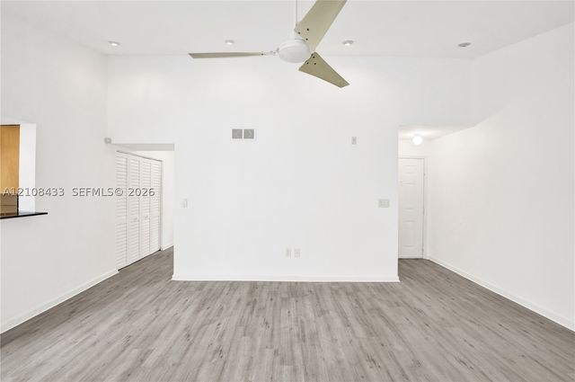 2300 NW 33rd St 911, Oakland Park, FL 33309
