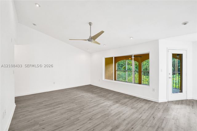 2300 NW 33rd St 911, Oakland Park, FL 33309