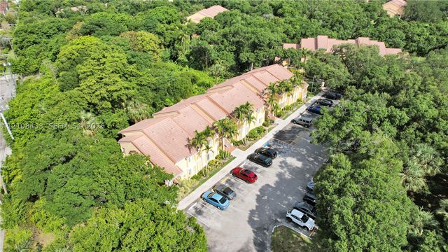 2300 NW 33rd St 911, Oakland Park, FL 33309