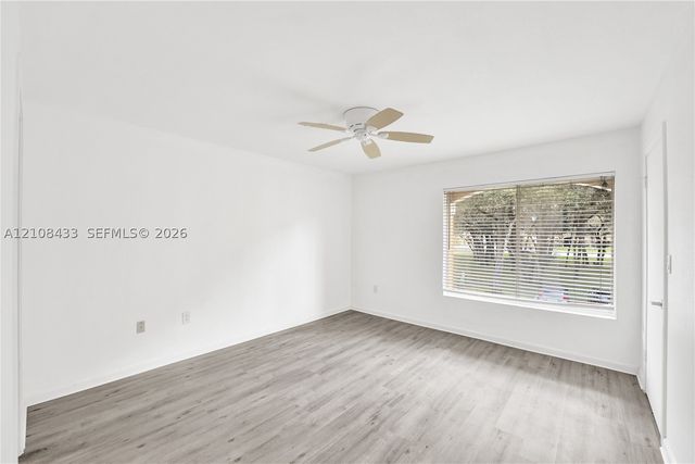 2300 NW 33rd St 911, Oakland Park, FL 33309