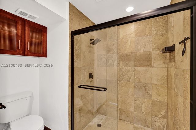 2300 NW 33rd St 911, Oakland Park, FL 33309