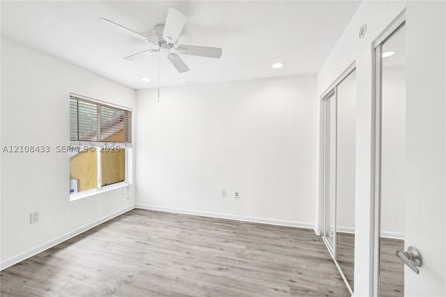 2300 NW 33rd St 911, Oakland Park, FL 33309