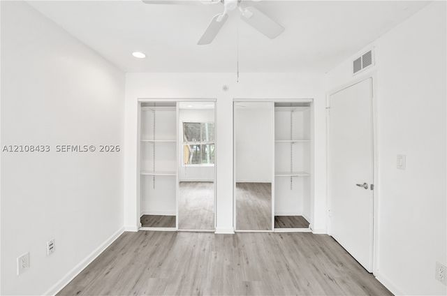 2300 NW 33rd St 911, Oakland Park, FL 33309