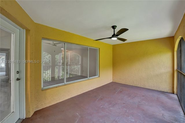 2300 NW 33rd St 911, Oakland Park, FL 33309