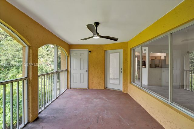 2300 NW 33rd St 911, Oakland Park, FL 33309