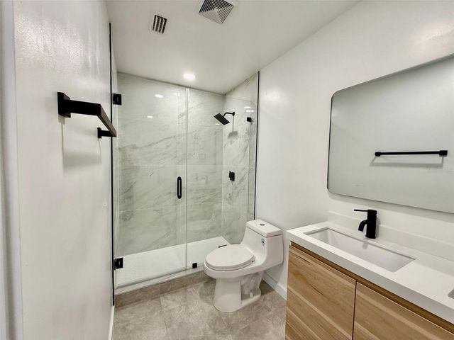 3930 E EDEN ROC CIRCLE, Tampa, FL 33634