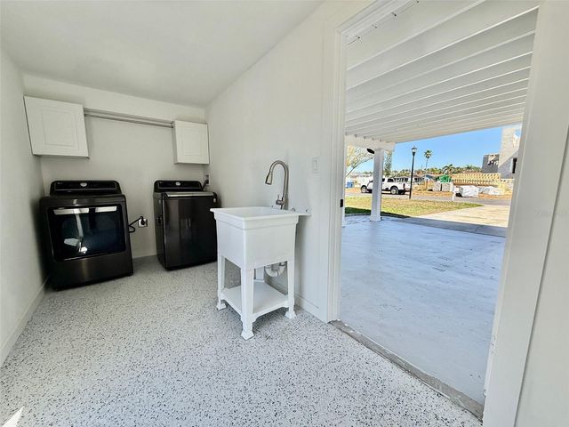 3930 E EDEN ROC CIRCLE, Tampa, FL 33634