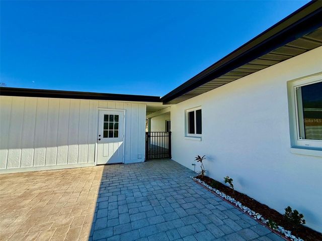 3930 E EDEN ROC CIRCLE, Tampa, FL 33634