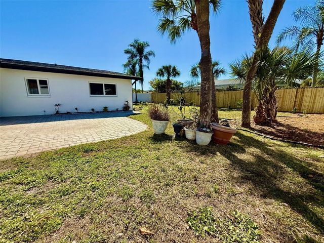 3930 E EDEN ROC CIRCLE, Tampa, FL 33634