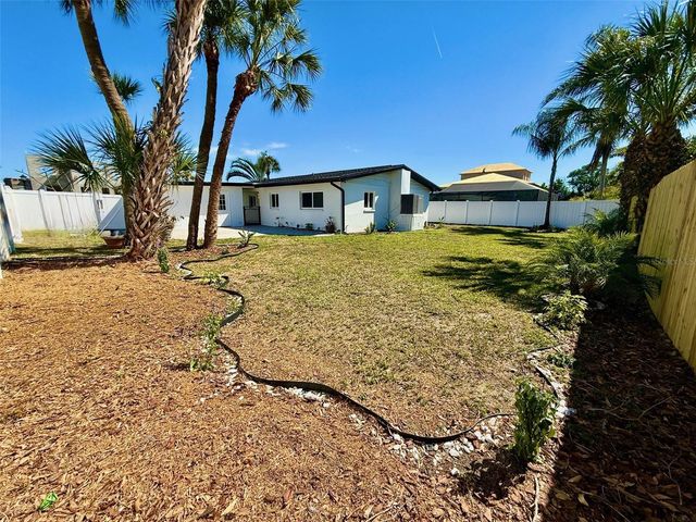 3930 E EDEN ROC CIRCLE, Tampa, FL 33634