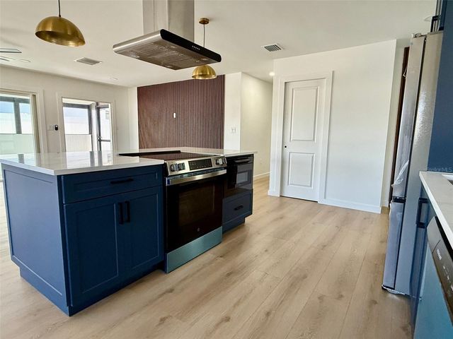 3930 E EDEN ROC CIRCLE, Tampa, FL 33634