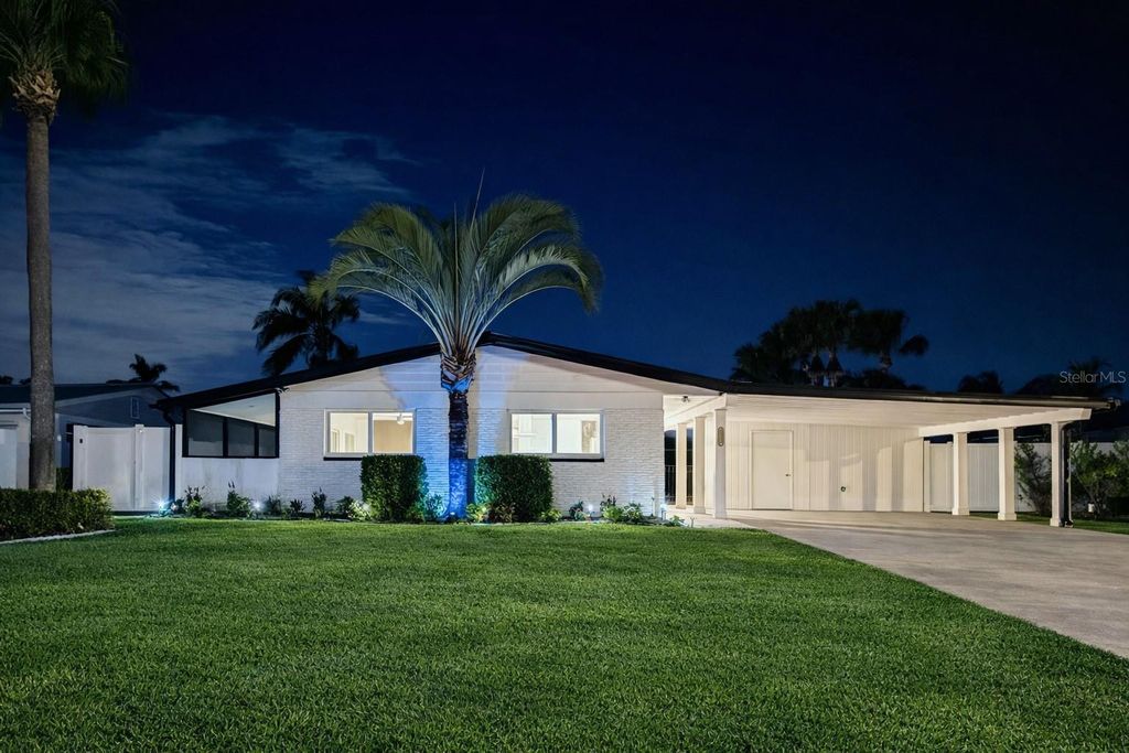 3930 E EDEN ROC CIRCLE, Tampa, FL 33634